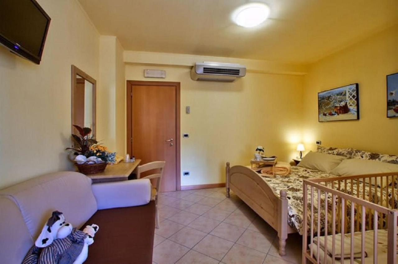 טולמצו Pergola Rooms מראה חיצוני תמונה